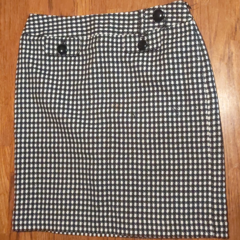 Ann Taylor Black and White Plaid Skirt Size 4